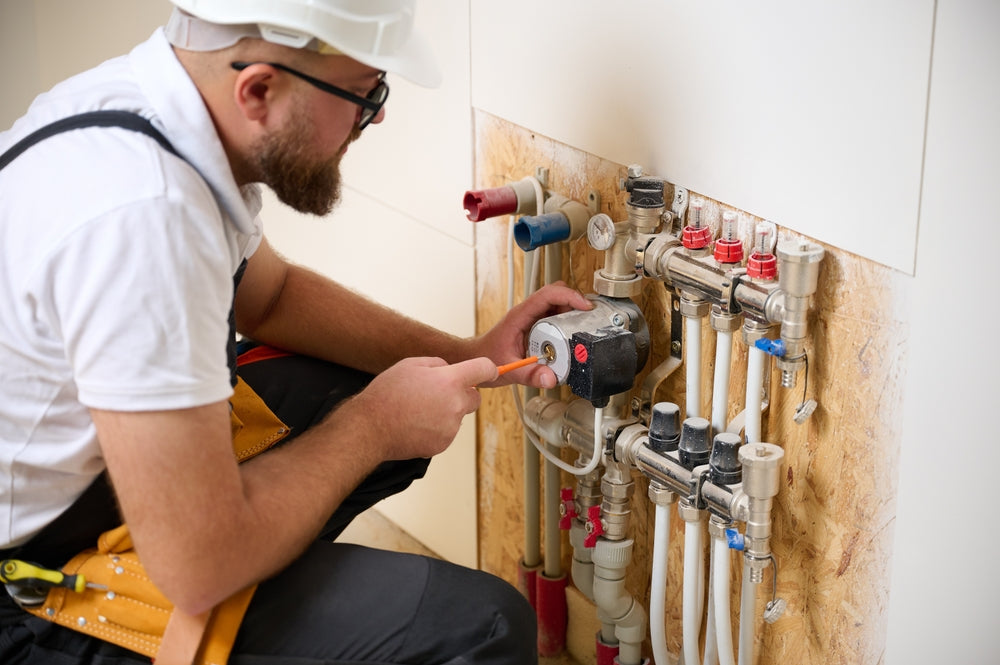 Arbeiten an einer Heizanlage